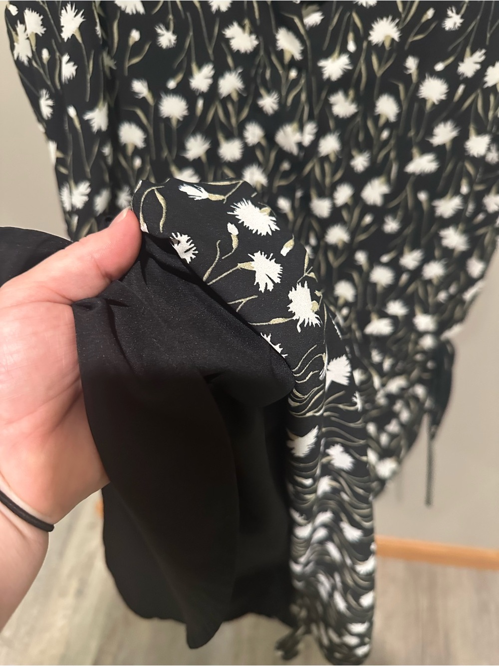 GAP Black Dress with White Floral Print - Picture 7 of 7